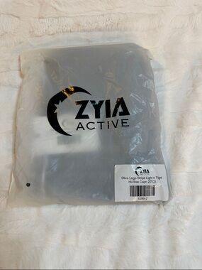 ZYIA Olive Logo Stripe Light N Tight Hi-Rise Capri - Olive size2